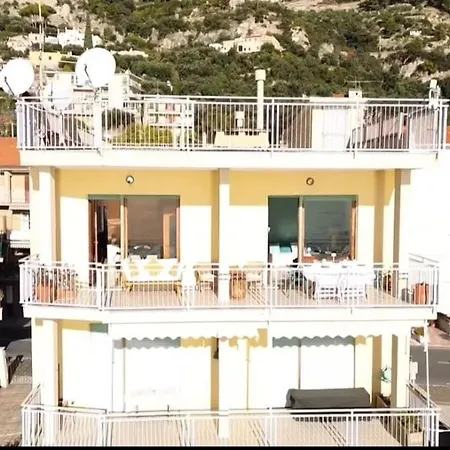 Charm Of Varigotti * فينالي ليغوري